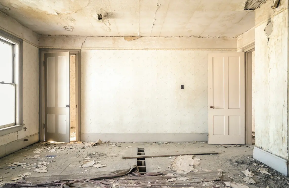 Waste disposal crew managing a cleanout project in Peachtree City